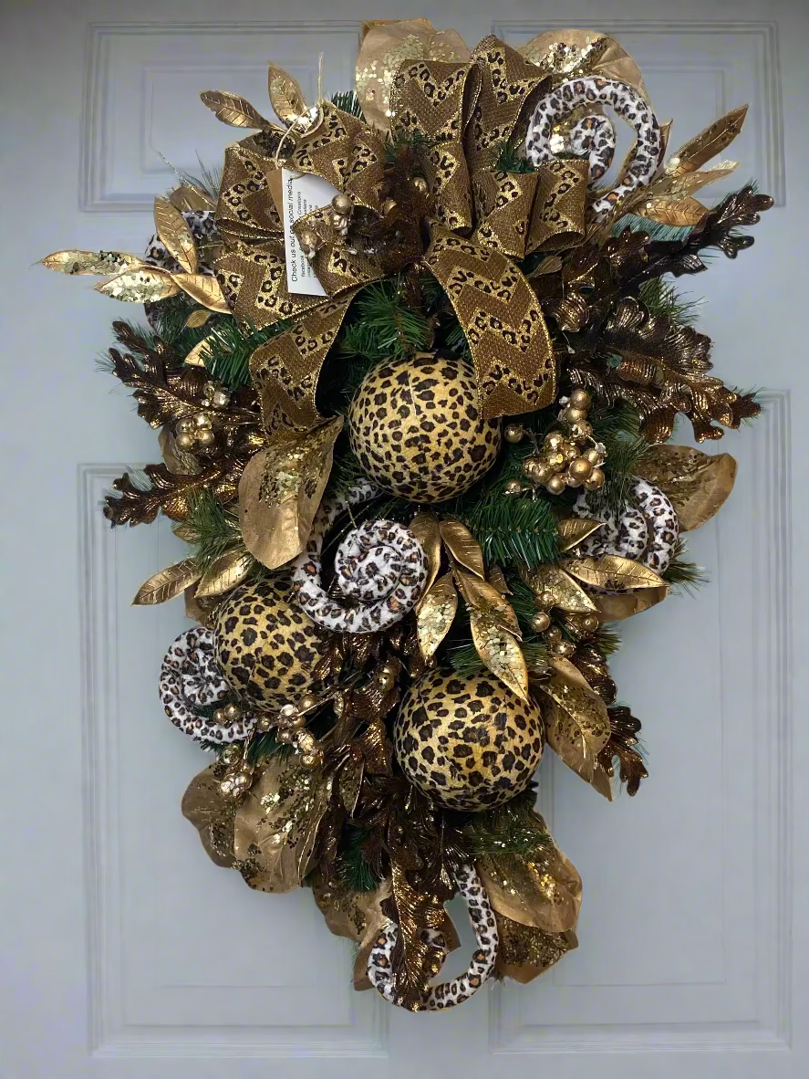 Leopard teardrop swag, Christmas teardrop swag